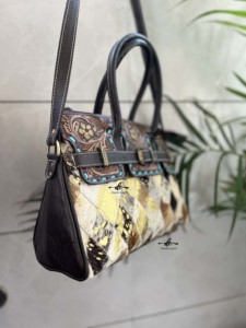 Sac à main en cuir de vachette occidentale, fourre-tout en fourrure métallique en cuir repoussé à la main Gypsy Boho Handmade Women Use Bag Multi Uses - Product Image 2