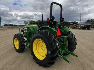 2024 johnn Deere 5067E รถแทรกเตอร์ขนาดเล็กล้อ4WD 160HP ได้รับการจัดอันดับไดรฟ์ประเภท4x4สำหรับใช้ในฟาร์ม - Product Image 4