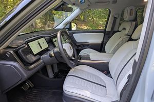 USADO LHD/RHD 2022 RIVIAN R1T - Product Image 4
