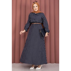 Conjunto Casual de Dos Piezas a Rayas Azul Marino, Top Ajustado y Pantalones Cortos con Cinturón Decorativo, Talla XL - Product Image 3