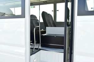 NOUVEAU 2025 TOYOTA COASTER 0 KM 8+ PLACES CILINDRE ET MOTEUR INCONNAUX TRANSMISSION AUTOMATIQUE - Product Image 2