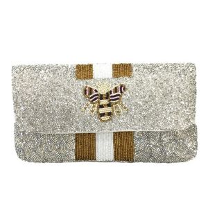 Hermoso bolso de mano bordado de mariposa con cuentas hecho a mano lindo moderno elegante nuevo diseño elegante de lujo de moda último diseño - Product Image 1