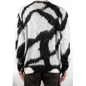 Pull en mohair pour homme avec logo personnalisé OEM & ODM, motif jacquard, tricot à manches longues, col rond, tricot d'hiver pour homme - Product Image 4