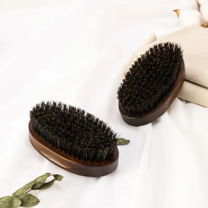 Brosse à barbe en crin de cheval MORGANS INDUSTRIES avec manche en bois – Outil de toilettage écologique et efficace - Product Image 3