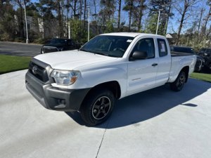 Camioneta Toyota Tacoma RWD 2015 Usada en Buen Estado - Product Image 3