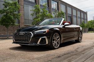 Audi S5 Cabriolet Premium Plus 2023 d'occasion, moteur V6 turbocompressé, transmission intégrale Quattro, très bien équipée, non modifiée - Product Image 3