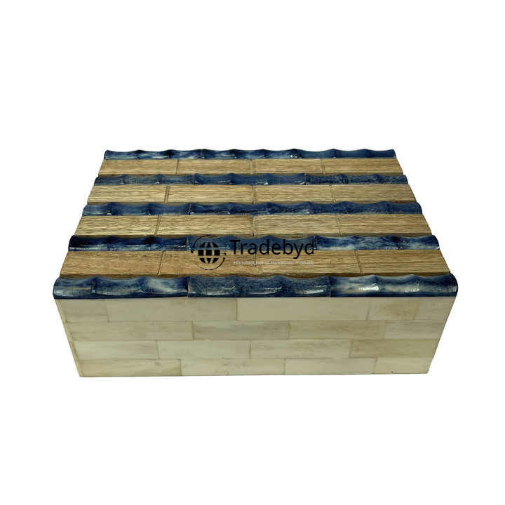 Available in different Colors