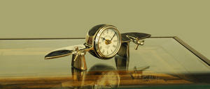 Reloj de Mesa Decorativo con Forma de Avión, Modelo de Aviación, Aluminio Ligero, Diseño Costero, 34.3Lx7.6Wx11.4H cm - Product Image 6