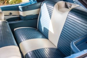 เงินมัดจำเริ่มต้นสำหรับรถคลาสสิกวินเทจ ฟอร์ด แฟร์เลน 500 ซันไลเนอร์ ปี 1957 ที่ได้รับการปรับปรุงใหม่ พร้อมเครื่องยนต์ดับเบิ้ลคาร์บูเรเตอร์ 312 วี8 - Product Image 3