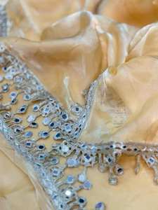 เสื้อเบลาส์ผ้าซาติน banglori สีทองที่อุดมไปด้วยลูกไม้ sabya Sanchi เสื้อลูกไม้กระจกแบบดั้งเดิมที่อุดมไปด้วย - Product Image 6