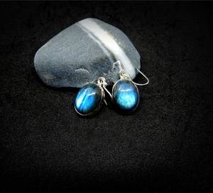 Pendientes de labradorita de plata de ley con ajuste de bisel incrustaciones ovaladas azules llamativas para bodas y fiestas - Product Image 3