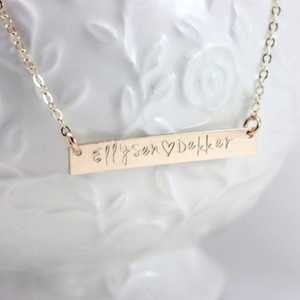 Collar de barra de oro, placa de nombre personalizada, joyería, regalo personalizado de mamá lleno de oro para su collar minimalista de madre - Product Image 6