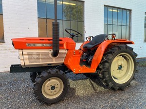 Tractor Compacto Kubota B1600 Nuevo y Usado para Agricultura, Huertos, Jardinería y Uso Agrícola Comercial - Product Image 5