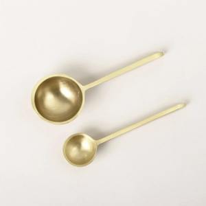 Cucharas de Latón Vintage Duraderas Fabricadas en India con Acabado Pulido Espejo Chapado en Oro para Mesa y Cocina, Uso en Fiestas, Calidad de Exportación - Product Image 4