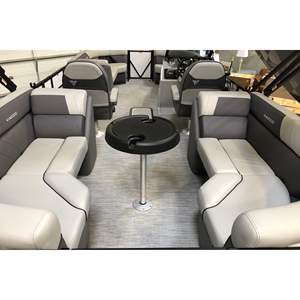 Bateau ponton Viaggio V22U 2026, coque en fibre de verre, moteur Mercury 150 XL quatre temps - Product Image 2