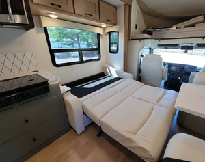 Mejor Vendedor - CONQUEROR - Coachmen RV - Entourage - 330D-S - Motorhome - Disponible - Product Image 5