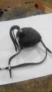 Capucha de cetrería Estilo árabe de Qatar con tirantes de nailon y cuero Portátil Todos los tamaños árabes disponibles - Product Image 3