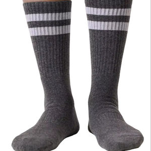 Chaussettes de randonnée en laine mérinos auto-chauffantes en bambou pour hommes - Product Image 1
