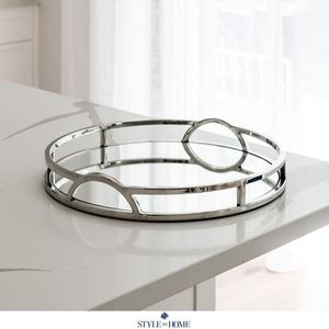 Plateau en métal et miroir haut de gamme avec cadre épais et esthétique élégante idéal pour les cadeaux d'événements ou un usage personnel - Product Image 3