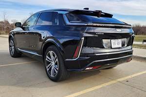 CADILLAC LYRIQ AWD LUXURY 2 2024 USADO (LHD/RHD) - Product Image 3