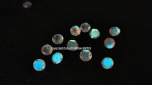 Vente en gros de pierres Labradorite miroitantes bleues de 6mm Pierre de lune noire naturelle Gemmes à facettes Pierres précieuses en vrac à prix réduit - Product Image 4
