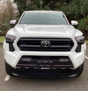Toyota Tacoma SR5 Double Cab RWD 2024 d'occasion, propre, conduite à gauche, intérieur clair, sièges en tissu, pneus R19, automatique, feux diurnes LED - Product Image 1