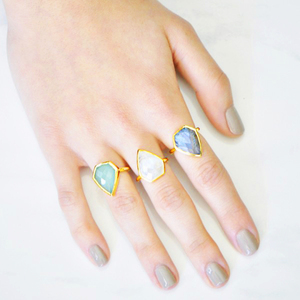 15x12มม. แหวนพลอยคริสตัลสีรุ้งประดับเพชรรูปพระจันทร์สีทอง925 - Product Image 4