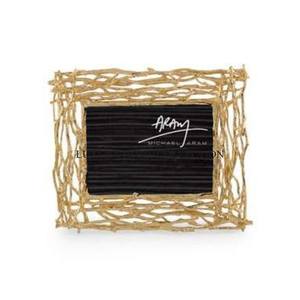 Luxueux cadre photo en laiton métallique avec finition polie et design unique parfait pour la décoration élégante de la maison, cadeau à vos proches - Product Image 4