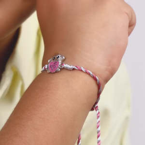 Joyas de diseño de elefante bebé Rakhi para niños de plata y oro para niños - Product Image 1