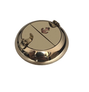 Cenicero náutico de Metal decorativo con motivo de brújula perfecto para bares temáticos oceánicos cafeterías y espacios de Patio al aire libre - Product Image 1