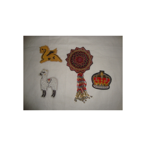 Precio razonable fábrica al por mayor hecho a mano Zari bordado insignias parches bordados para la escuela y la Academia al mejor precio - Product Image 1