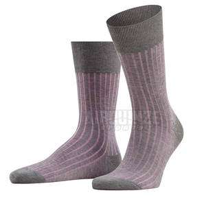 2025 chaussettes en coton directes d'usine Logo personnalisé respirant Sport et vêtements décontractés pour hommes longueur d'équipage pour l'automne - Product Image 1