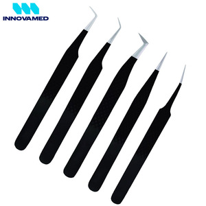 Pinzas de extensión de pestañas de cabeza de ángulo recto curvo de alta calidad en color negro de INNOVAMED - Product Image 2