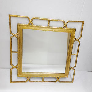 Aluminio Metal Forma cuadrada Oro Acabado Espejo de pared Lujo Hecho a mano Estilo de lujo Venta caliente Excelente calidad - Product Image 1
