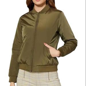 Veste matelassée Crop Street pour femme, décontractée, fermeture éclair, couleur unie, style varsity avec deux poches, toile imprimée brute - Product Image 1