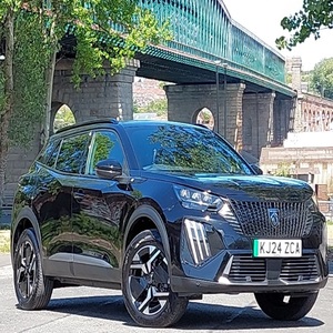 UTILISÉ LHD/RHD 2024 PEUGEOT 2008 - Product Image 1