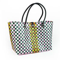 Bolsas de PP tejidas a mano de Vietnam, elegantes bolsas de mimbre de plástico para mujeres, suministro al por mayor