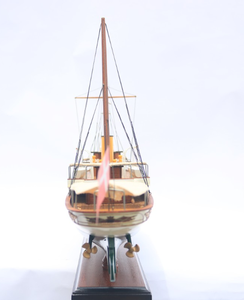 Modèle de bateau de la yacht de Sa Majesté Dannebrog, Crystal Endurance, décoration nautique, cadeau pour la maison, peint à la main au Vietnam - Product Image 2