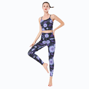 Ensemble de yoga pour femmes à imprimé floral, 2 pièces : haut court à bretelles et leggings taille haute longueur intégrale, extensible dans les quatre sens - Product Image 4