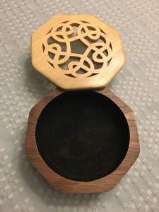 เตาเผาบัคฮูร์ไม้ทำมือสุดหรู เป็นมิตรกับสิ่งแวดล้อม ทำจากไม้มะกอกคุณภาพพรีเมียม สำหรับบ้านและสำนักงาน กลิ่นหอมอโรม่า - โปรโมชั่นพิเศษฤดูร้อนและฤดูใบไม้ผลิ - Product Image 3