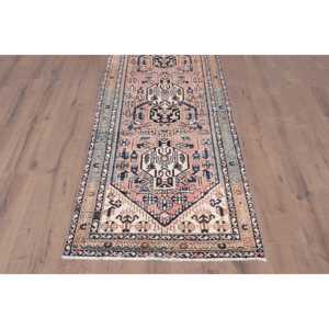 Alfombra de 3x9.5 pies, Alfombra Turca Vintage, Alfombra a Cuadros Azul y Rosa - Product Image 2