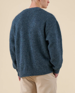 OEM/ODM tricots jacquard personnalisés pull pour hommes 100% coton bouton col en V pull tricoté avant couleurs personnalisées tailles de haute qualité - Product Image 4