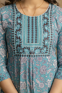 Vestido tradicional con vestido bordado estampado Dupatta para mujer Vestido étnico hasta el suelo de rayón para mujer - Product Image 6