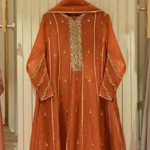 Designer 2024 indien/pakistanais fête porter Anarkali robe ensemble brodé à la main Dabka travail dentelle bouton embelli diamant Sequin - Product Image 1