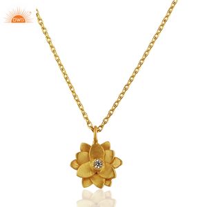 Collier pendentif fleur en zircon plaqué or 18 carats, design unique fait main, dernier modèle, fabricant de bijoux semi-fins - Product Image 1