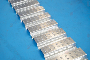 เครื่องขึ้นรูปแผ่นพื้นและแผ่นหลังคาคุณภาพสูง ผลิตภาพสูง - Product Image 6