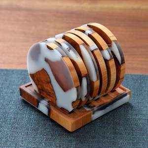 Posavasos de Madera y Resina Epoxi Hechos a Mano, Juego de Posavasos Modernos para el Hogar, Decoración Artística Artesanal para Mesa - Product Image 3