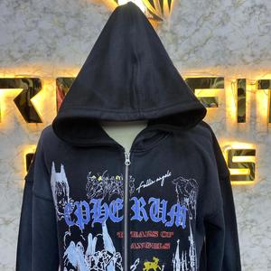 Sudadera con capucha y cremallera personalizada con logo impreso, para hombre, negra, de algodón French Terry, corte regular, logo frontal, estilo otoñal. - Product Image 3