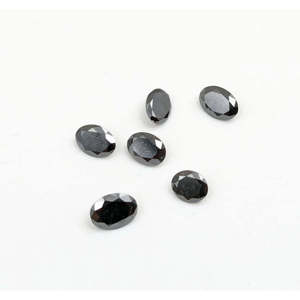 Diamant noir naturel, pierre brute taillée, facettée, ovale 5 x 7 mm - Product Image 2