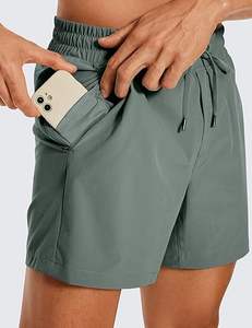 Short streetwear confortable pour homme avec poches zippées et tissu léger idéal pour les fashionistas streetwear - Product Image 4